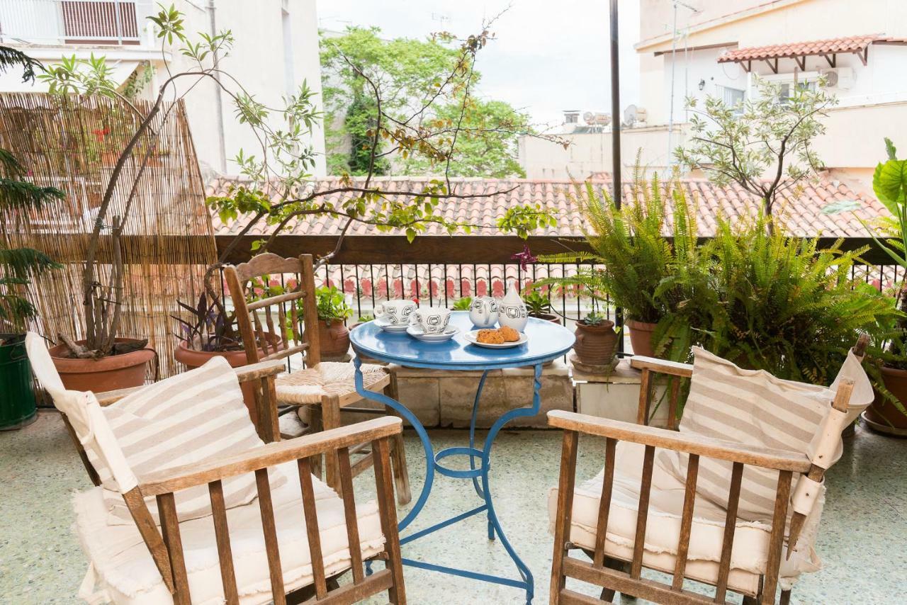 Stylish Flat With Veranda In The Heart Of 雅典 外观 照片