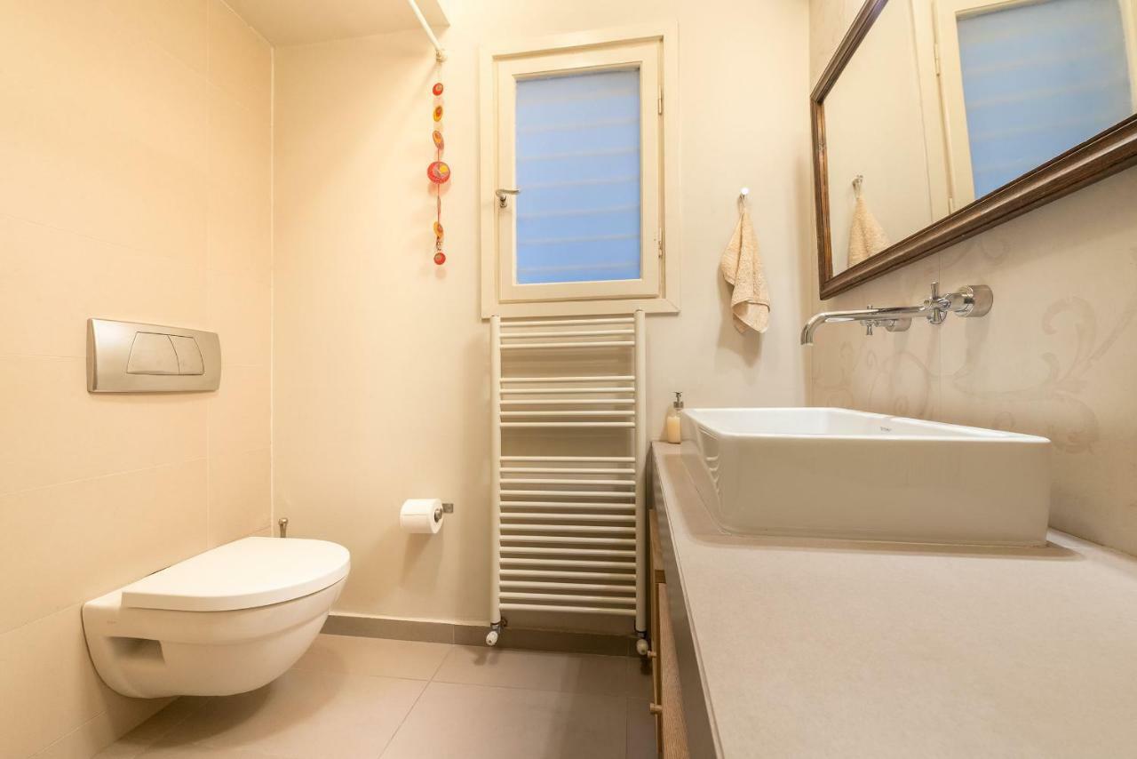 Stylish Flat With Veranda In The Heart Of 雅典 外观 照片