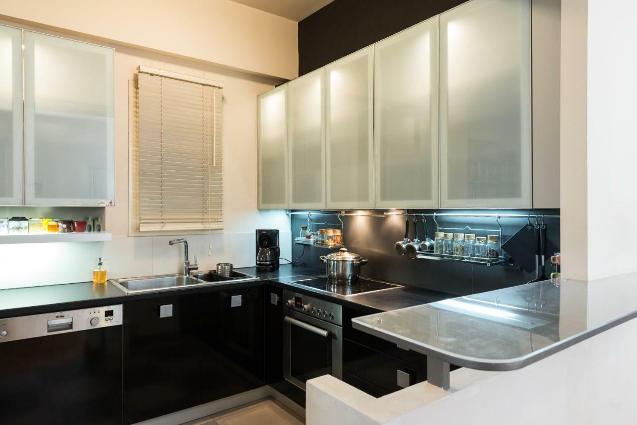 Stylish Flat With Veranda In The Heart Of 雅典 外观 照片